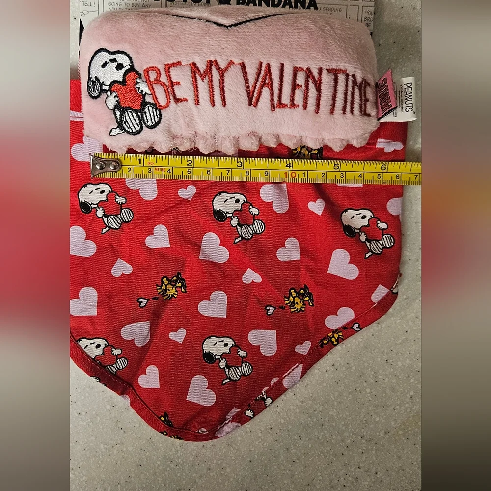 Snoopy Valentine Bandana & Toy NEW